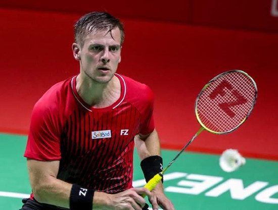 与背靠背 与背靠背